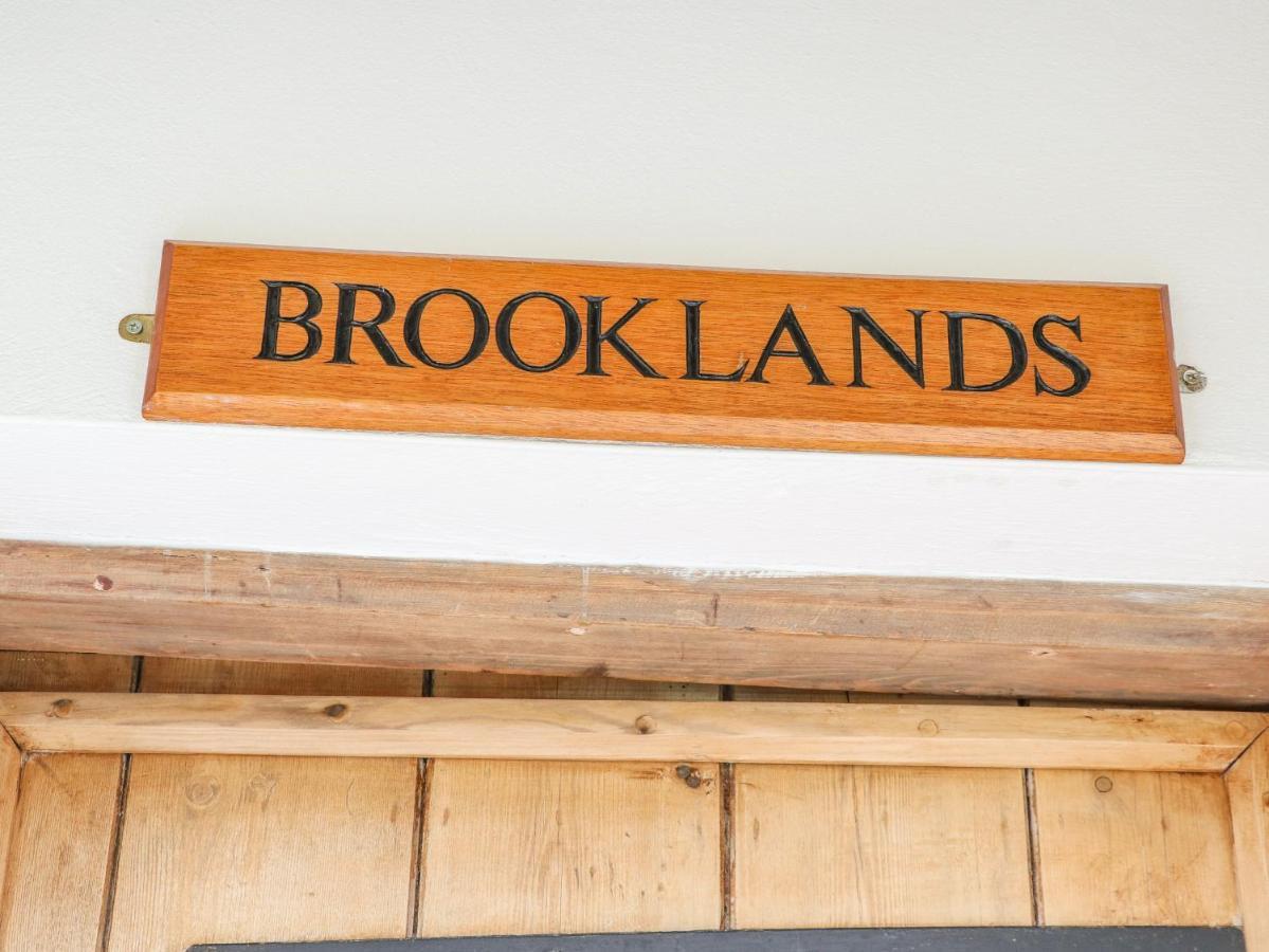 ChedworthBrooklands别墅 外观 照片